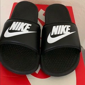 Nike slides